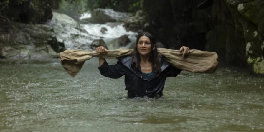 Dira Paes estreia em novo filme.