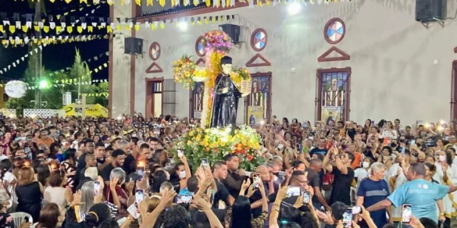 Católicos realizam festejo no Dia de Santo Inácio de Loyola no Maranhão