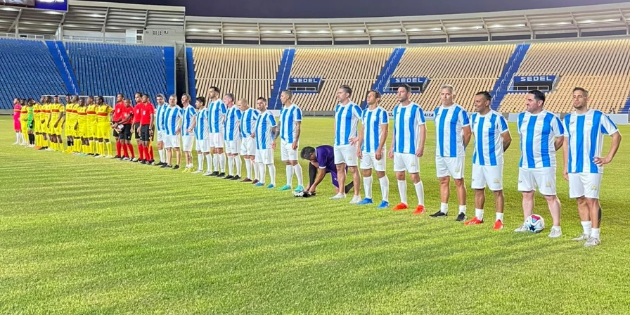Argentina e Angola se enfrentaram no Estádio Castelão.