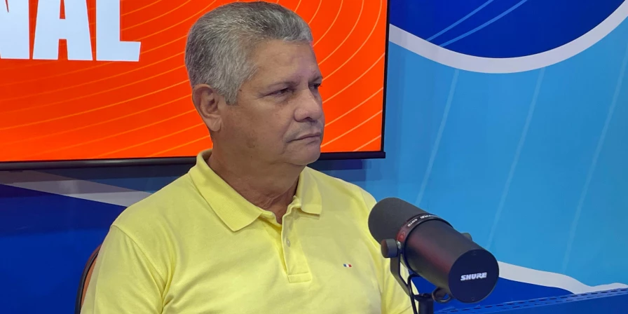 Prefeito reeleito de Icatú, Walace Azevedo, durante o programa desta quinta-feira (17).