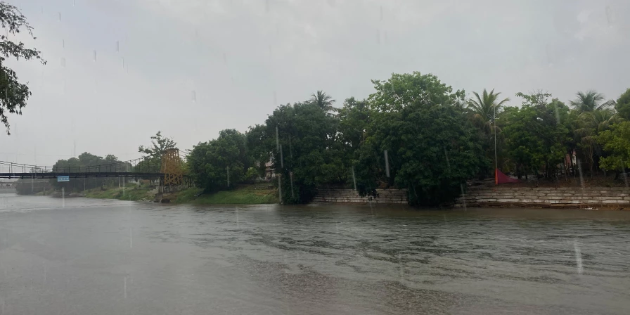 Entre os dias 23 e 25 de dezembro, as condições para pancadas de chuva tendem a aumentar.