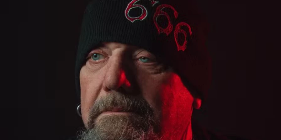 Paul Di'Anno morre aos 66 anos.