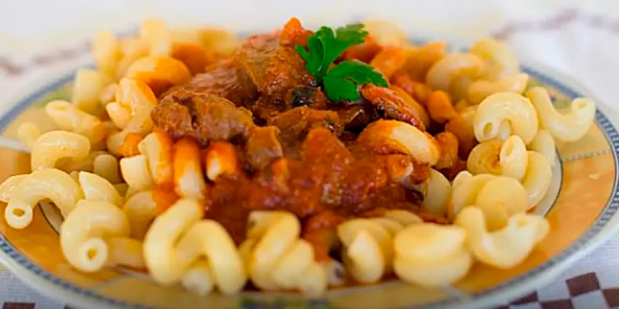 Macarrão cremoso de panela de pressão.