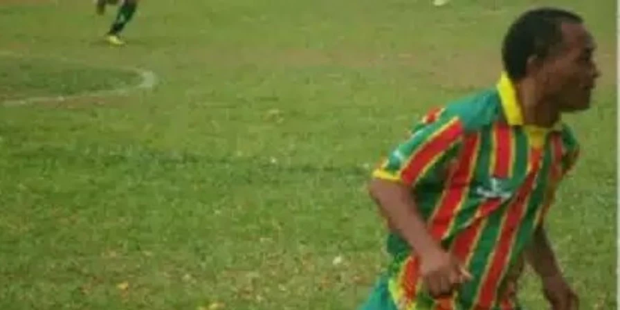 Bimbinha, de 1,47m, é ídolo do Sampaio Corrêa