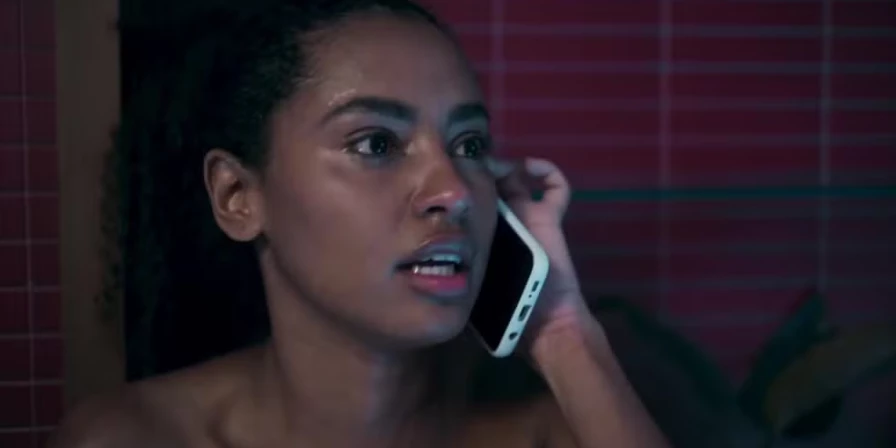 Mania de Você: Viola se assusta com ex-namorado e pede socorro a Mavi
