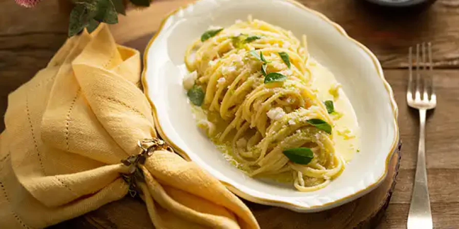 Macarrão ao limão.