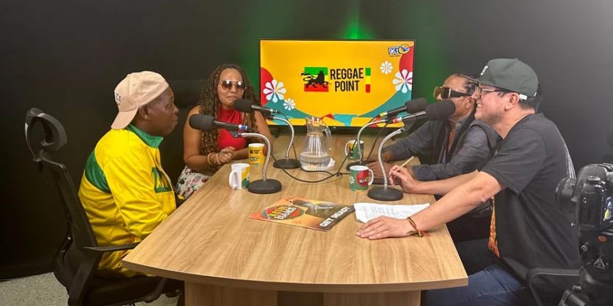 Kevin Isaacs, Sidney Crooks e Lady Conceição falam com DJ Waldiney sobre o álbum "Get Ready".