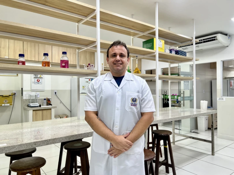 Professor mestre Lidio Lima está à frente dos projetos de pesquisas nas áreas de virologia e neurociência. (Foto: Divulgação)