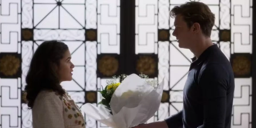 Beto aceita se casar com Bia.