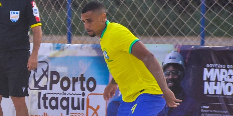 Rodrigo, pivô da Seleção Brasileira de Beach Soccer.