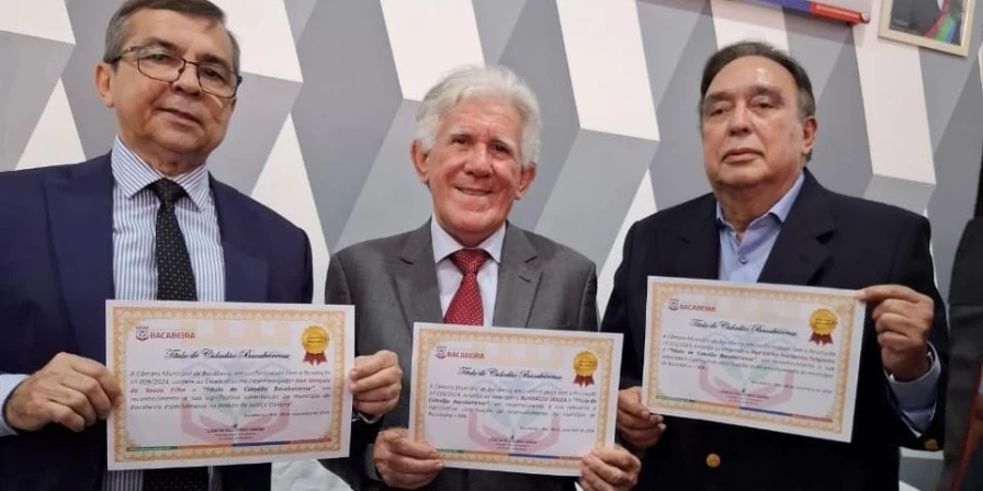 Presidente do Tribunal Regional Eleitoral do Maranhão (TRE/MA), José Gonçalo, o advogado Adroaldo Souza e o empresário José Carlos Salgueiro receberam o título de 'Cidadão Bacabeirense'