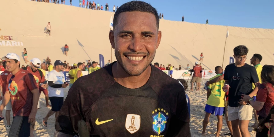 Bobô, goleiro da Seleção Brasileira de Beach Soccer.