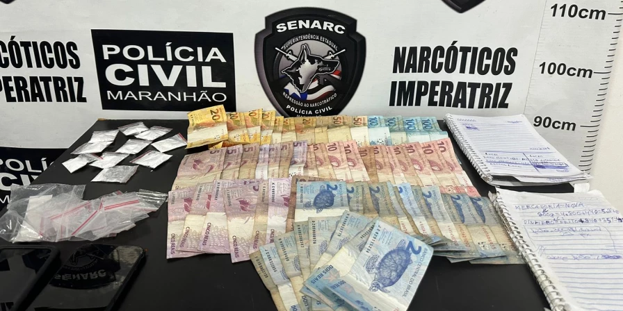 Material apreendido durante operação policial em Imperatriz.