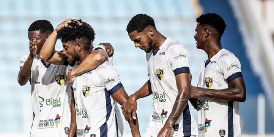 Time do IAPE entra em campo em vatagem