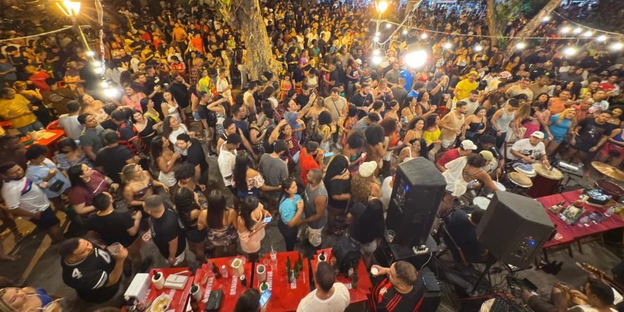 Praça Antônio Lobo vai receber bambas em homenagem ao Dia Nacional do Samba