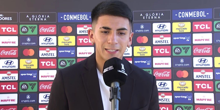 Thiago Almada, meia do Botafogo.