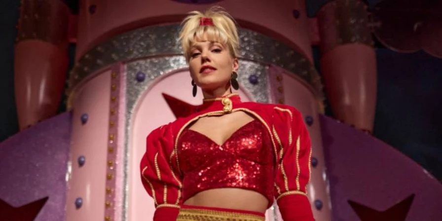 Pâmela Tomé brilha como Xuxa Meneghel na nova série da Netflix.