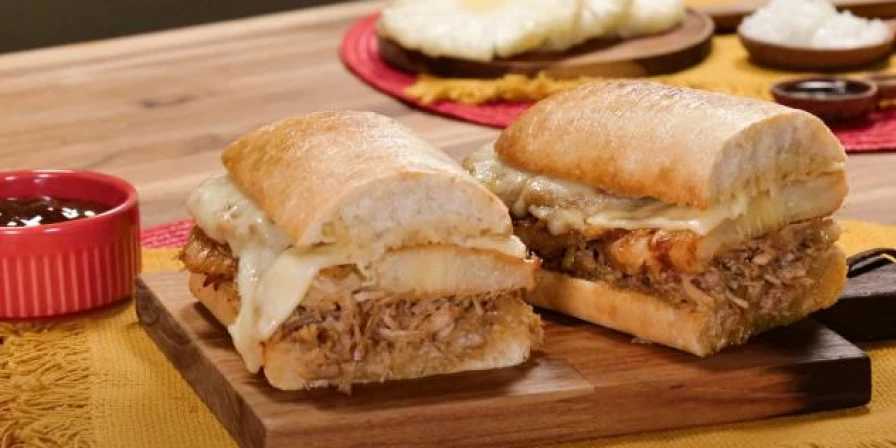 Sanduiche de pernil.