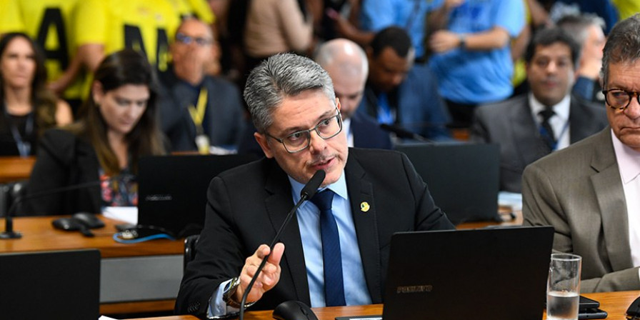 CPI do Crime Organizado Adia Sessão