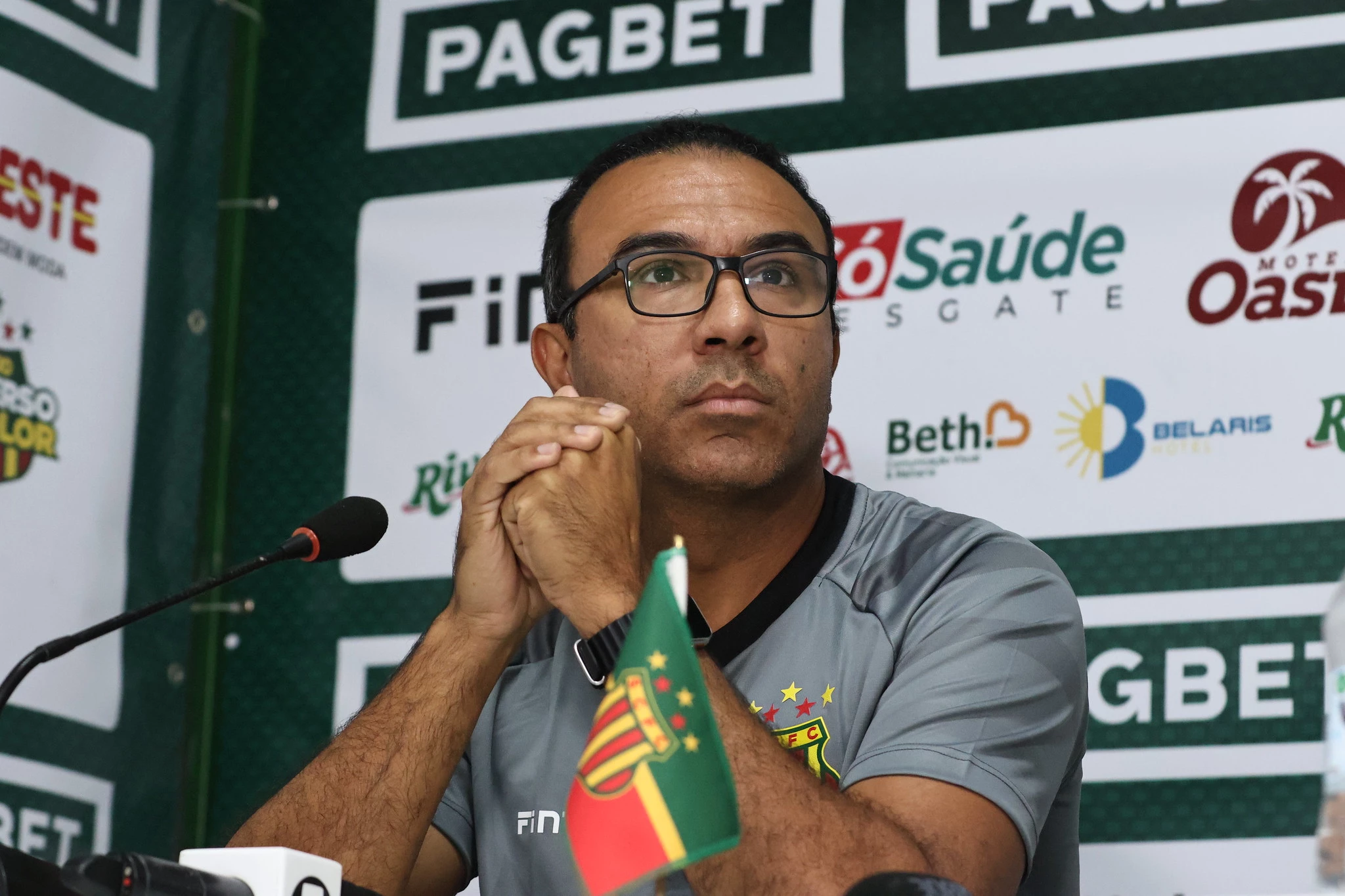 Surian não gostou da postura do jogador durante o dia-a-dia e clima ruim resultou em discussão (Crédito: Ronald Felipe)