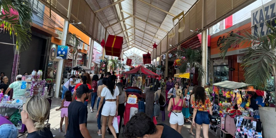 Na véspera do Natal, dia 24, será retomado o horário normal de funcionamento, de 8h às 18h.