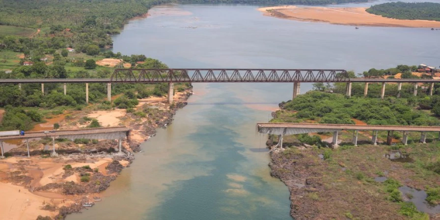 A ponte caiu no último domingo (22).