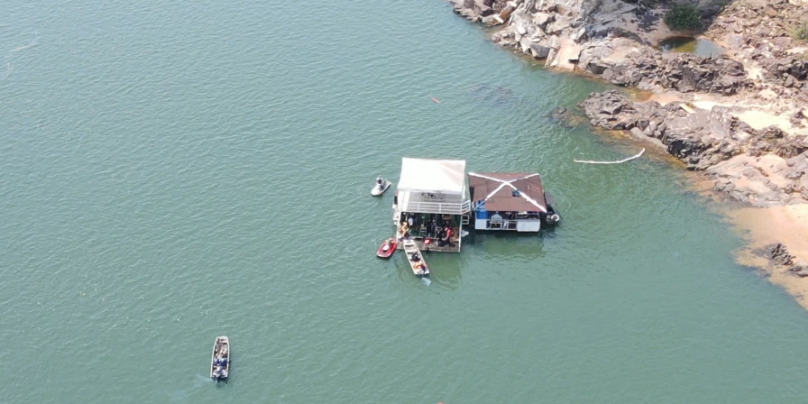 Ibama acompanha trabalho de mergulho no rio Tocantins.