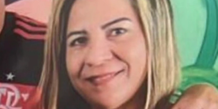 Alessandra do Socorro Ribeiro, de 40 anos, morreu na queda da ponte Juscelino Kubitschek de Oliveira.