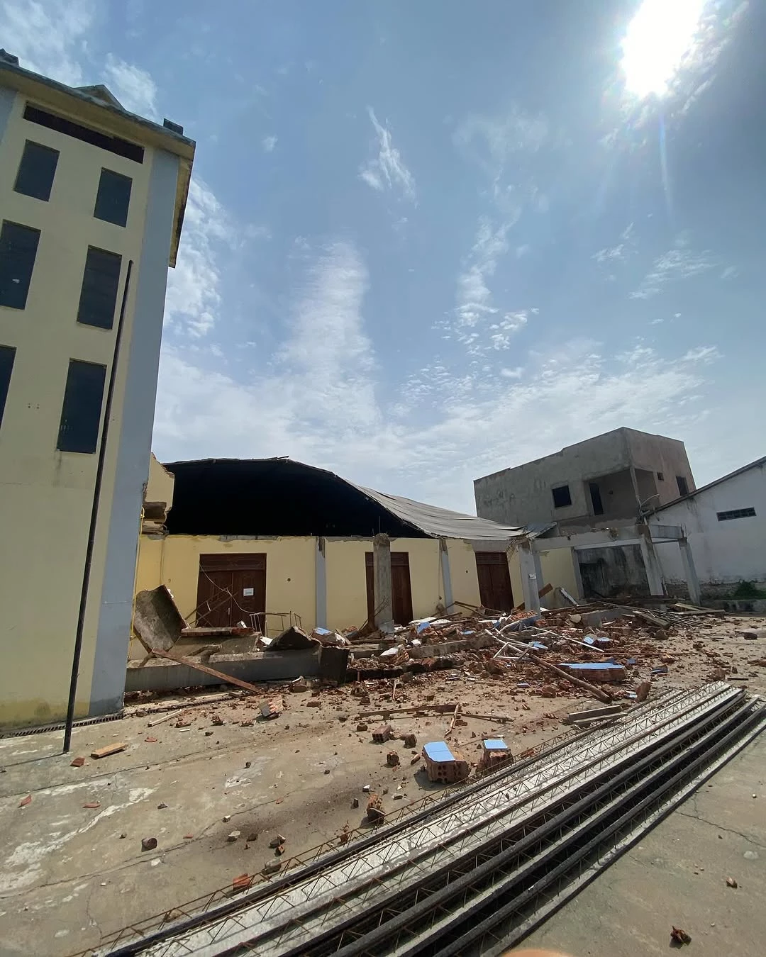 Parte de igreja católica desabou em Bom Jardim. (Foto: Divulgação/Redes sociais)