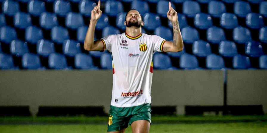 Sampaio conquistou sua primeira vitória na temporada.