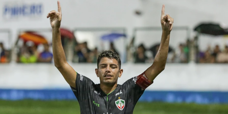 Neto marcou um dos gols do Pinheiro diante do Maranhão Atlético.