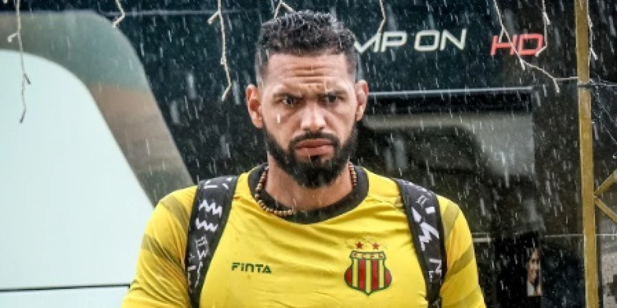 Rhuan dos Santos, goleiro do Sampaio, na chegada a Cantanhede