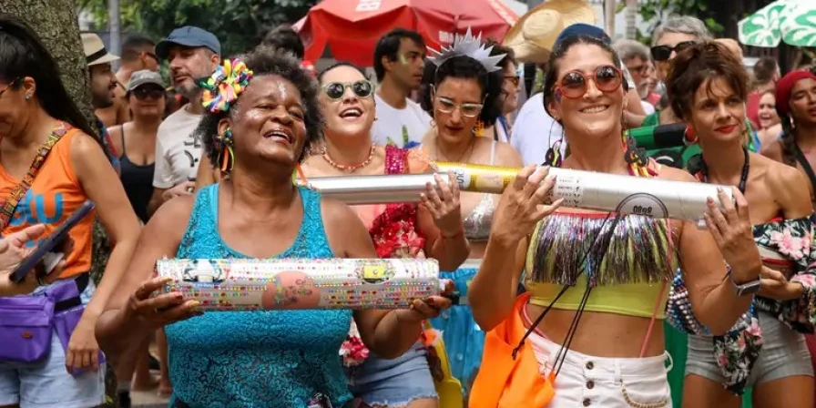 Blocos de rua sempre fazem a festa na temporada de pré-Carnaval