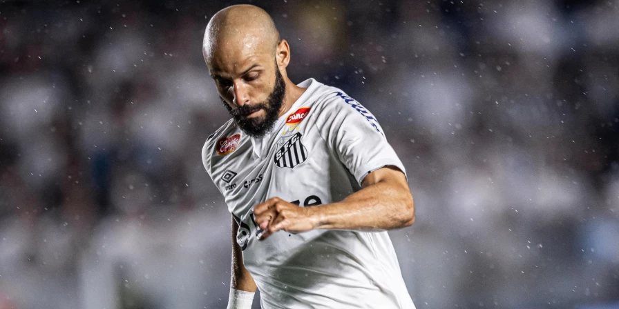 Thaciano, meia-atacante do Santos.