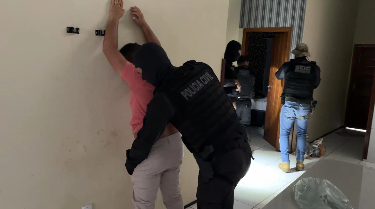As operações foram deflagradas com objetivo de cumprir 16 mandados de prisão e de busca e apreensão. (Foto: divulgação / Polícia Civil)