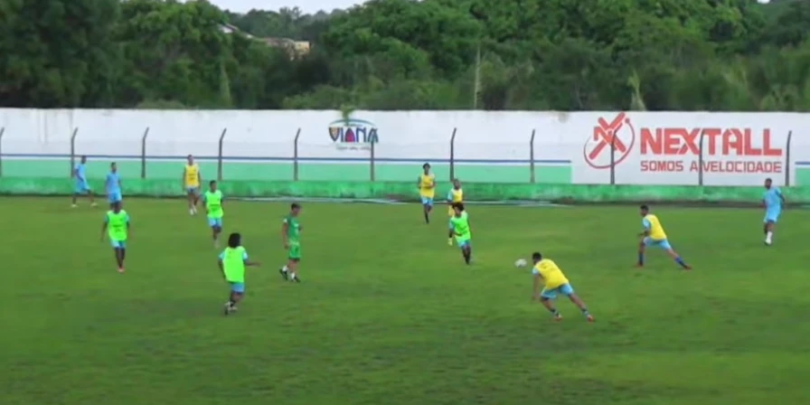Treino do Viana no Estádio Djalma Campos.