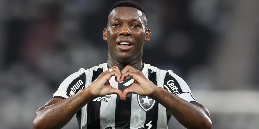 Patrick de Paula marcou um dos gols do Botafogo na vitória sobre o Bangu.