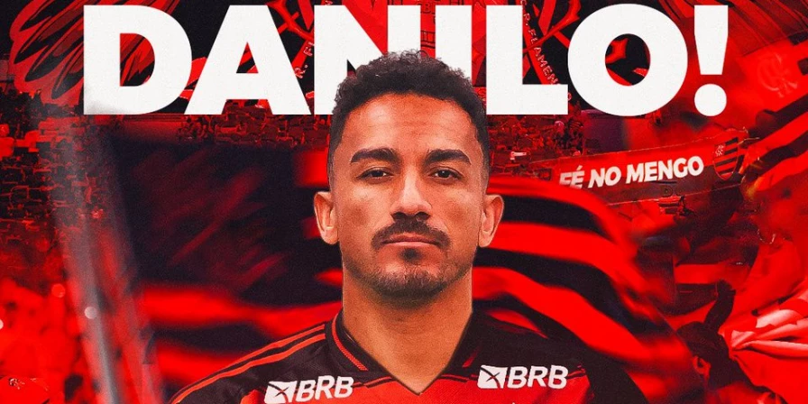 Danilo assinou contrato com o Flamengo nesta quarta-feira (29).