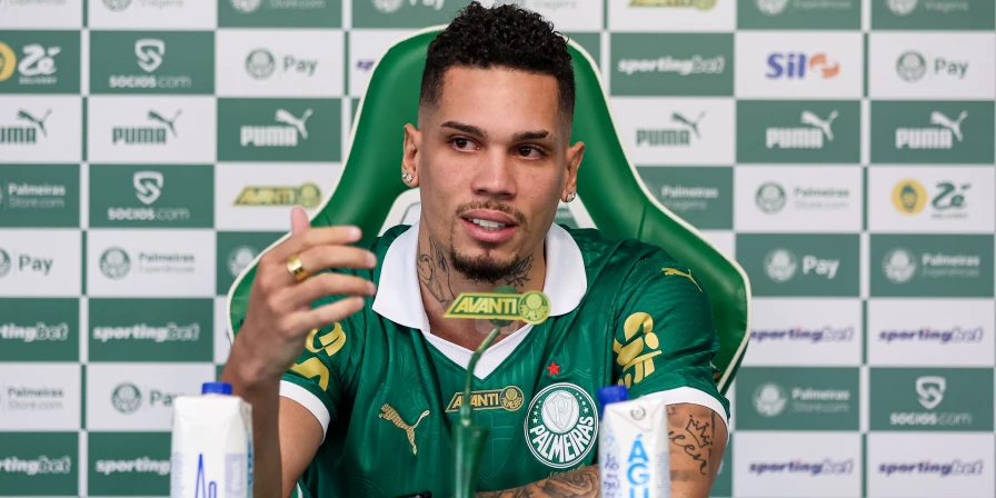 Paulinho, atacante do Palmeiras.