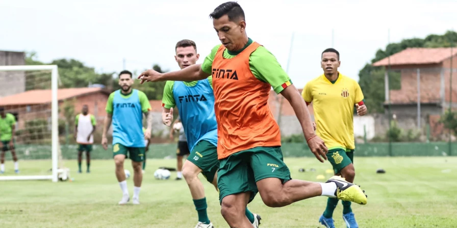 Treino do Sampaio Corrêa no CT José Carlos Macieira.