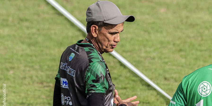 Marlon Cutrim, técnico do Tuntum.