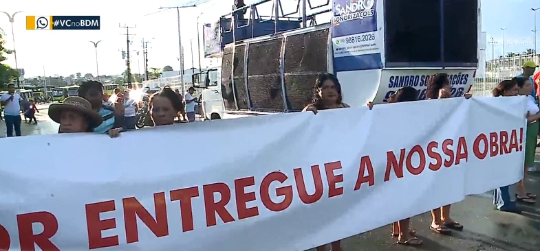 Protesto realizado nesta manhã em São Luís. (Foto: Reprodução/TV Mirante)