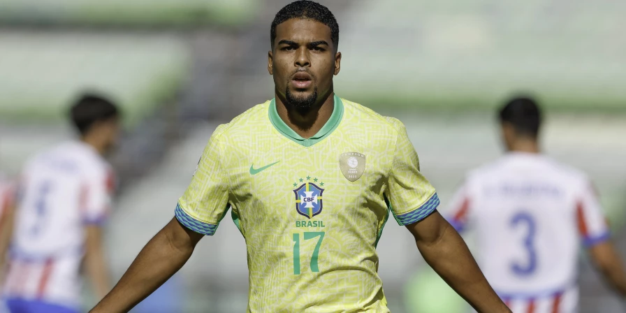 A Seleção Brasileira derrotou o Paraguai pelo hexagonal final do Sul-Americano Sub-20.