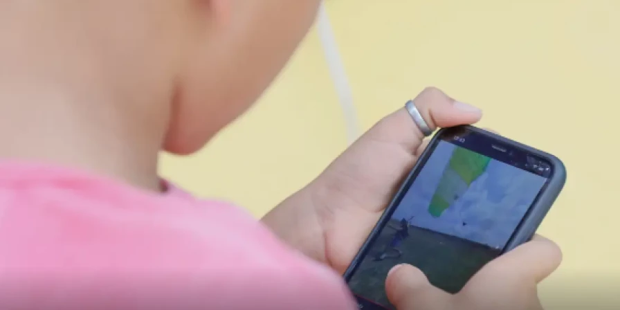 Considerando-se a faixa etária de 0 a 2 anos, a proporção de crianças usuárias de internet saltou de 9% em 2015 para 44% no ano passado.