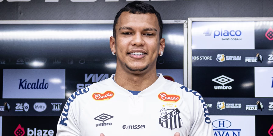 Gabriel Veron, atacante do Santos.