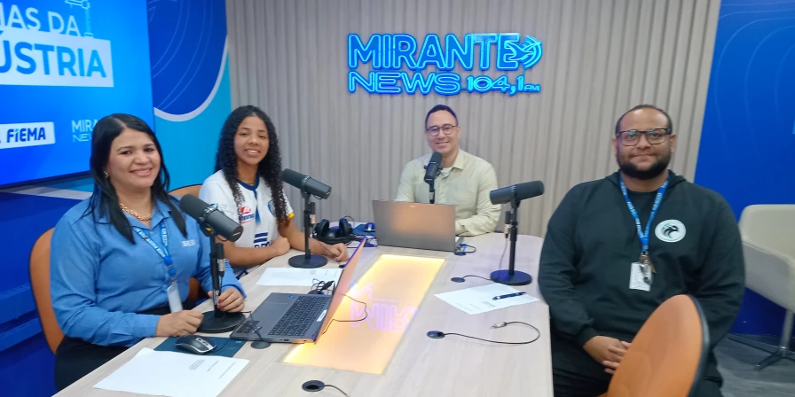 A gerente da Escola Sesi, Cristina Cunha; a gestora e líder da PUGNATOR, Yandra Abreu, e o técnico e engenheiro mecânico da F1 in Schools, Luís Fernando Lopes, concederam entrevista ao Abrindo o Verbo.