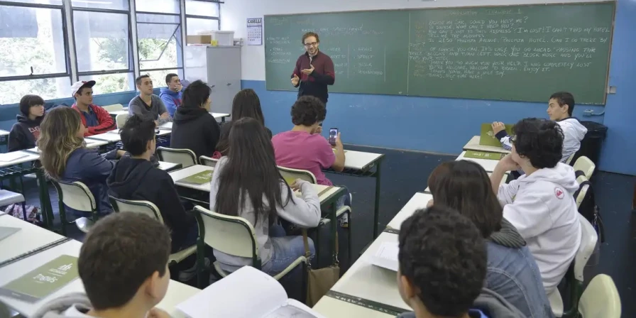 O foco da medida é impedir a recusa reiterada de escolas particulares em acolher matrículas de crianças e jovens, especialmente de pessoas com deficiência.