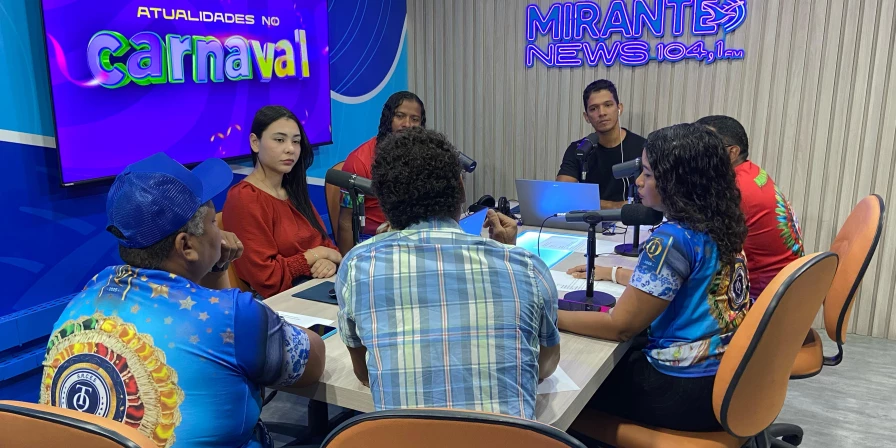 Representantes da Turma do Quinto e Flor do Samba durante o programa Atualidades.