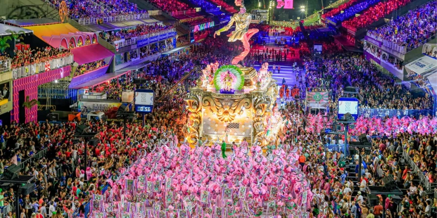 Desfiles das escolas de samba atrairão mais turistas este ano ao Rio