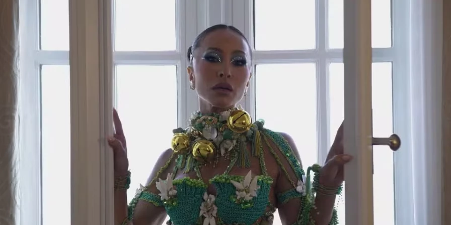 Sabrina Sato fala em entrevista sobre sua preparação para o Carnaval.
